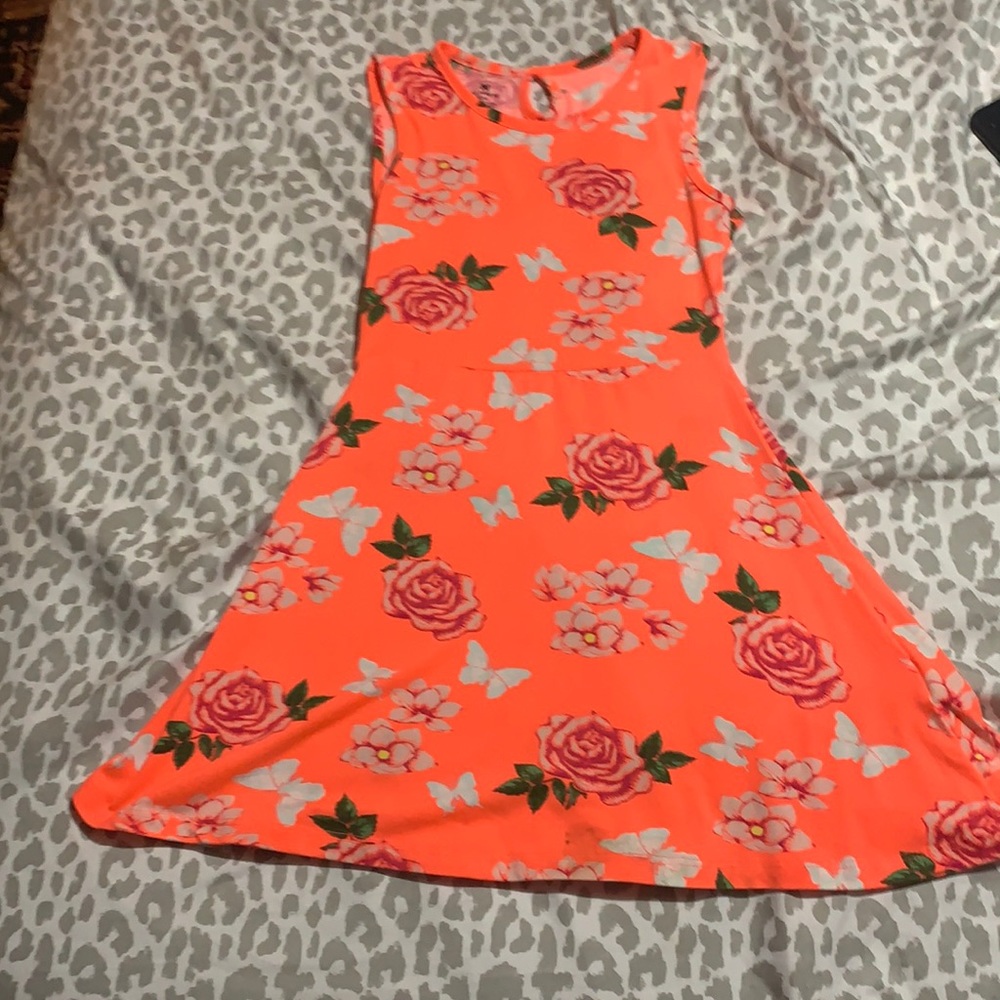 Spring of summer dress it is orange size is 7-8